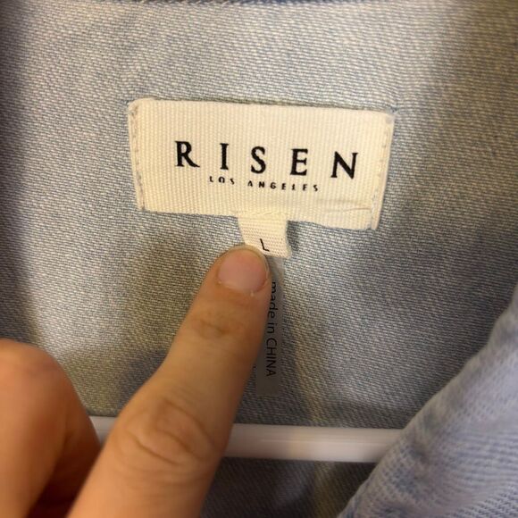 Risen Collared Button Front Denim Short Sleeve Ruffle Sleeve Size Large - Picture 5 of 6